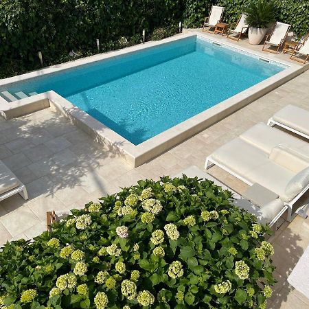 Apartments Pean Тиват Екстер'єр фото