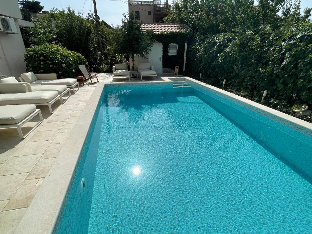 Apartments Pean Тиват Екстер'єр фото