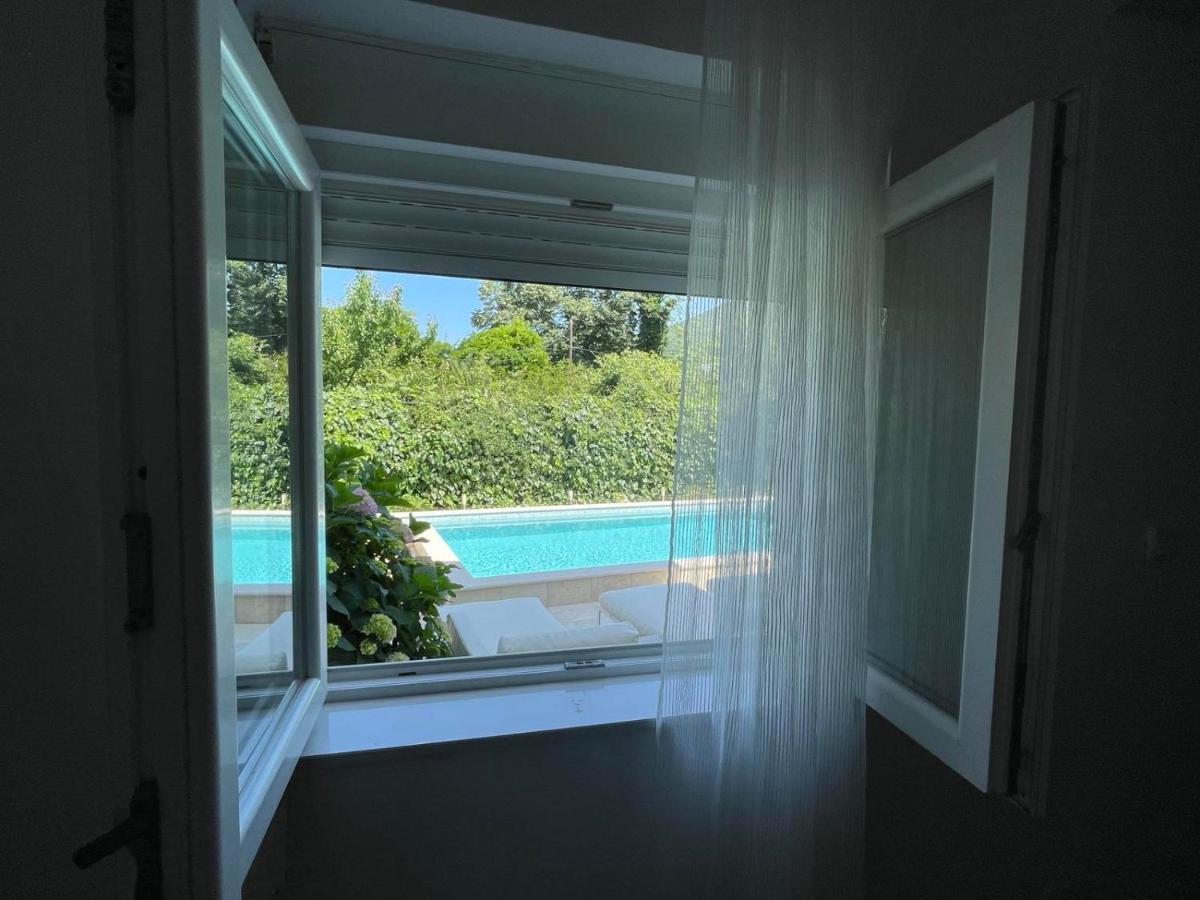 Apartments Pean Тиват Екстер'єр фото