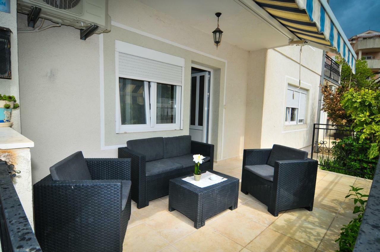 Apartments Pean Тиват Екстер'єр фото